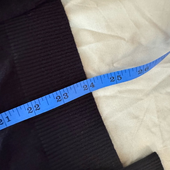 Calvin Klein Women’s Block Turtleneck Sweater Size Small - Picture 7 of 10